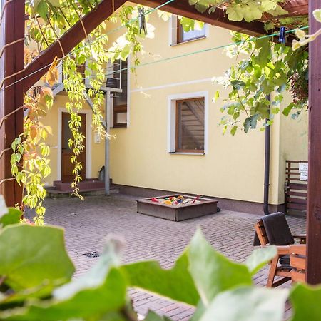 Apartmany Pod Lesem Rodvinov Ngoại thất bức ảnh