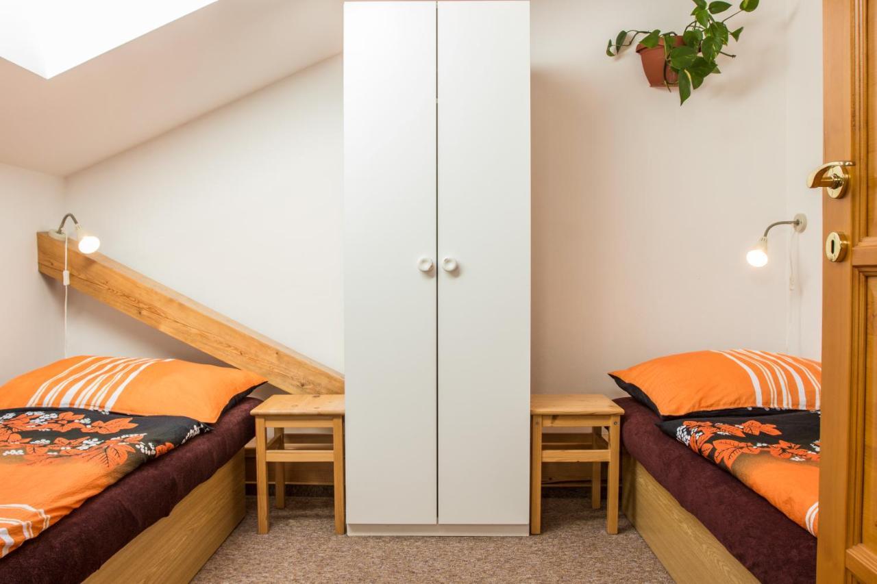 Apartmany Pod Lesem Rodvinov Ngoại thất bức ảnh